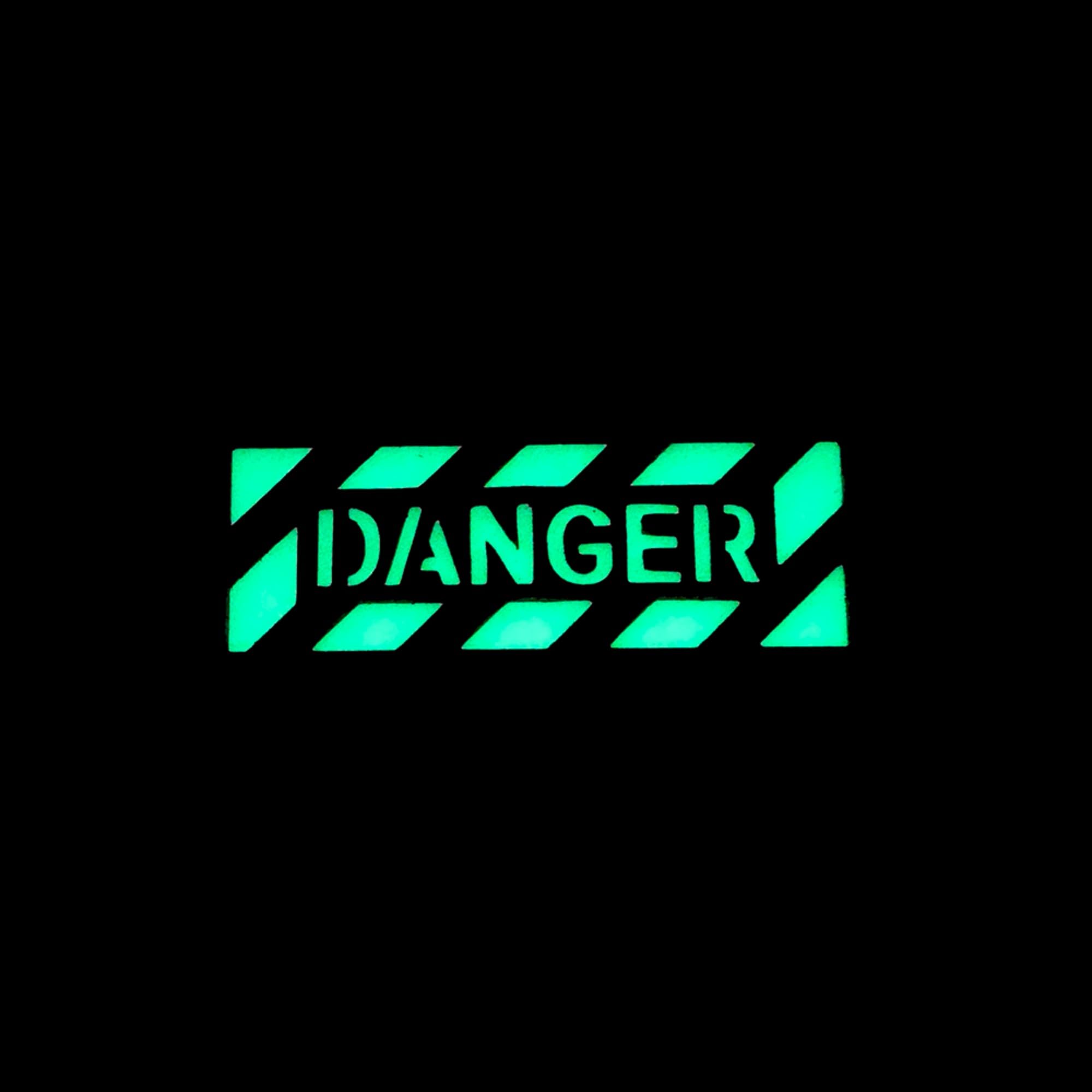 Danger Reflective Warning Safety Patch, ABS Plastic, Glow-in-the-Dark, 4.13 x 1.97 Inch, EDC Bag Buckle Accessory - Image 3