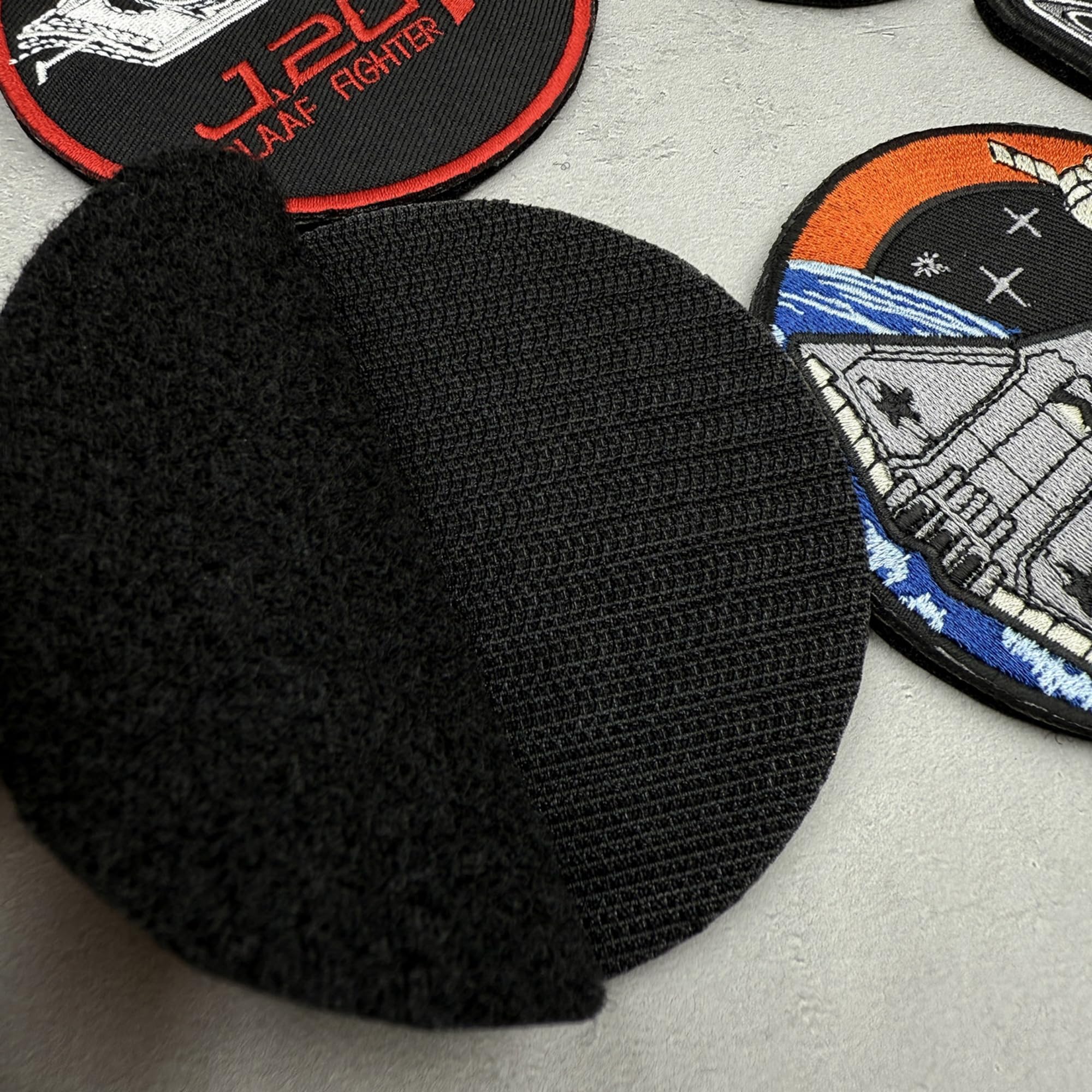 Love Deep Squat Deep Heart-Shaped Weightlifting Patch, Embroidered Design, Hook and Loop Backing, 2.76 x 3.15 inches, 2-Pack - Image 3